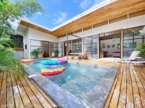 Villa Primavera Santa Teresa Center- walking distance to the beach